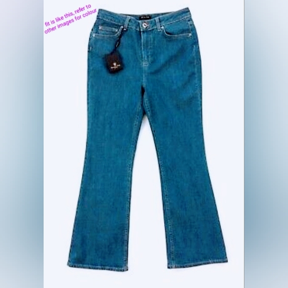 MASSIMO DUTTI 30" inseam size 10 Bootcut Denim - Picture 3 of 3